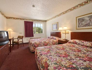 Hotel Super 8 By Wyndham Osage Chambre photo